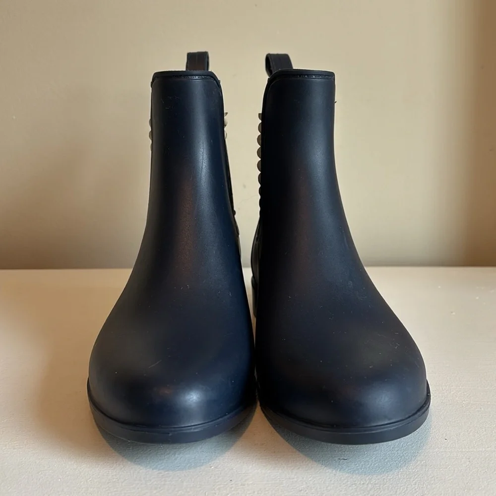 Jack Rogers Sallie Rain Boot Matte Navy Gold Scallop Detail Size 7 - Picture 3 of 9